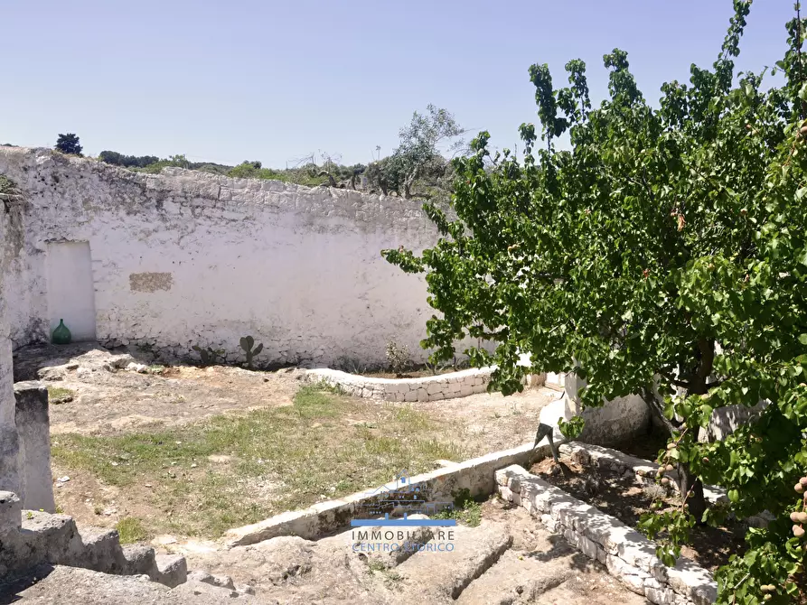 Immagine 68 di Rustico / casale in vendita  a Ostuni