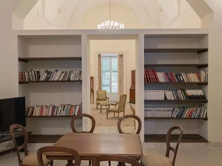 Immagine 6 di Palazzo in vendita  in Via Martiri di Kindu a Ostuni