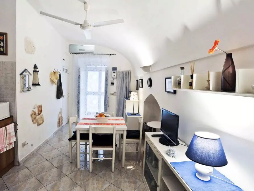Immagine 5 di Casa indipendente in vendita  in Piazza della Liberta a Ostuni
