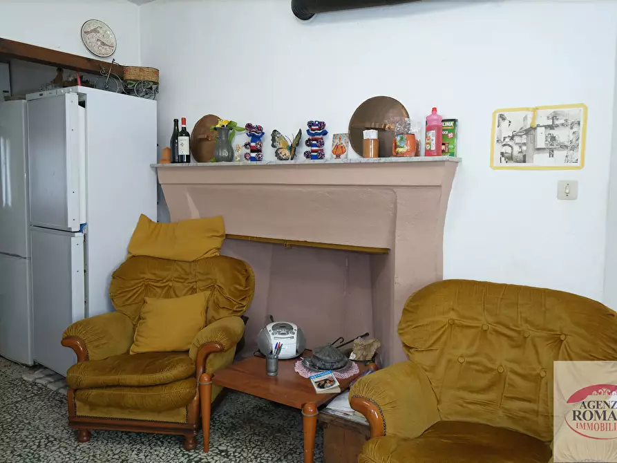 Immagine 15 di Rustico / casale in vendita  a Urbe