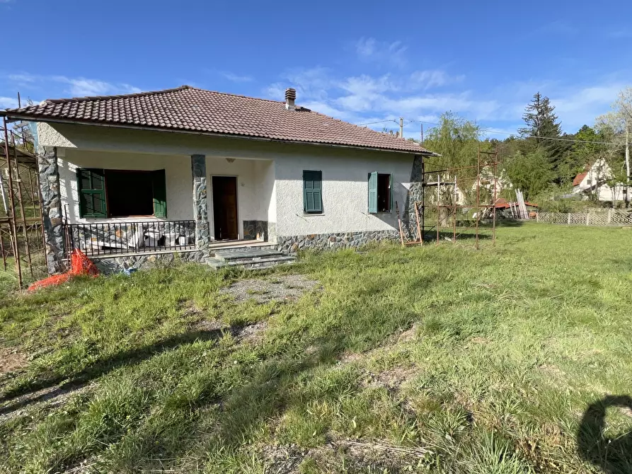 Immagine 3 di Villa in vendita  in Via Quai 6 a Urbe