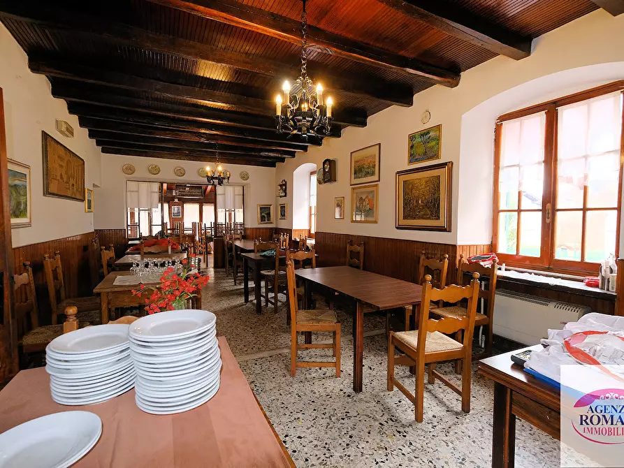 Immagine 11 di Palazzo in vendita  in Via Stefano Ramorino 14 a Urbe