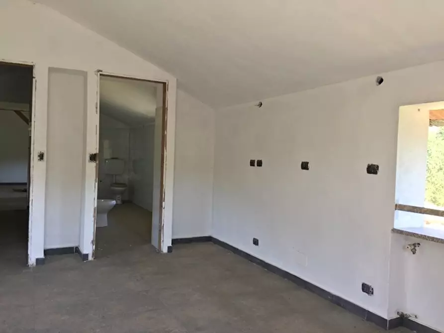 Immagine 38 di Rustico / casale in vendita  a Pontinvrea