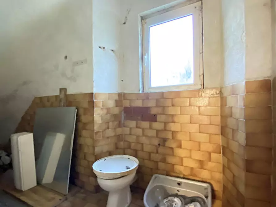 Immagine 10 di Trilocale in vendita  in Via Giovo 91 a Pontinvrea