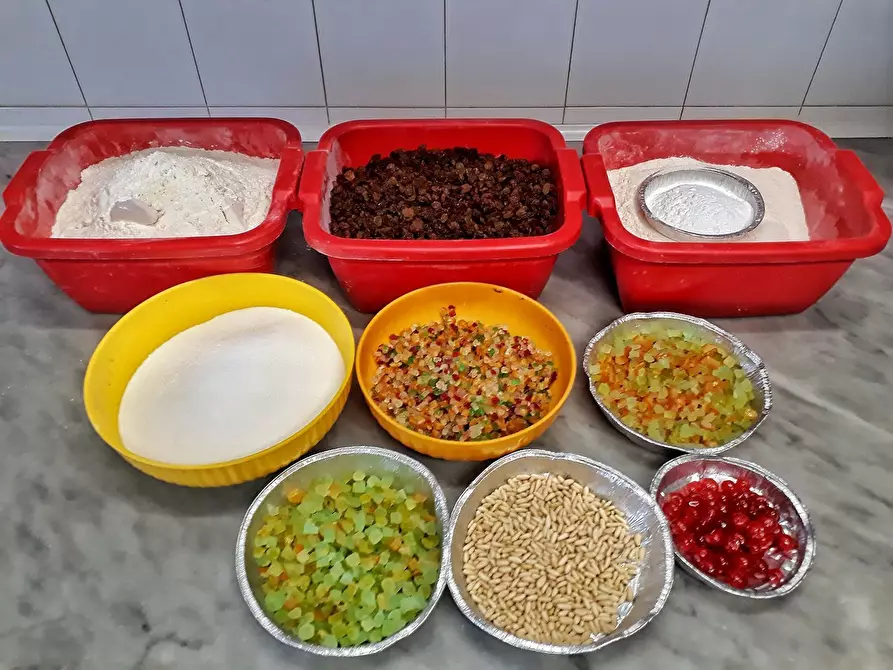 Immagine 15 di Attività commerciale in vendita  a Sassello