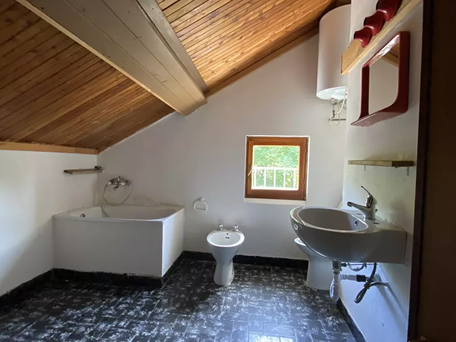 Immagine 37 di Casa trifamiliare in vendita  in Località La Carta 26 a Sassello