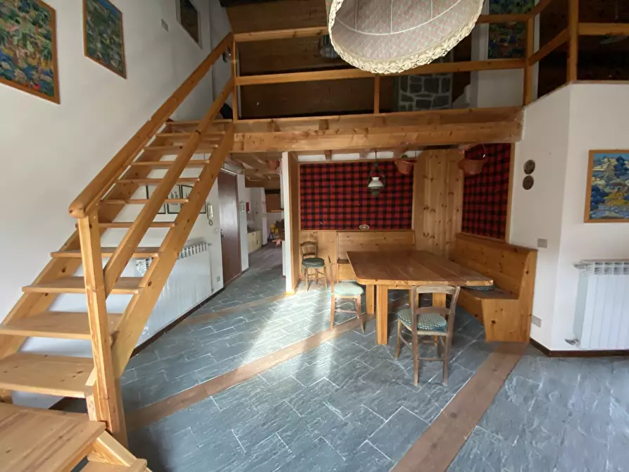 Immagine 25 di Attico in vendita  in SP49 41 a Urbe