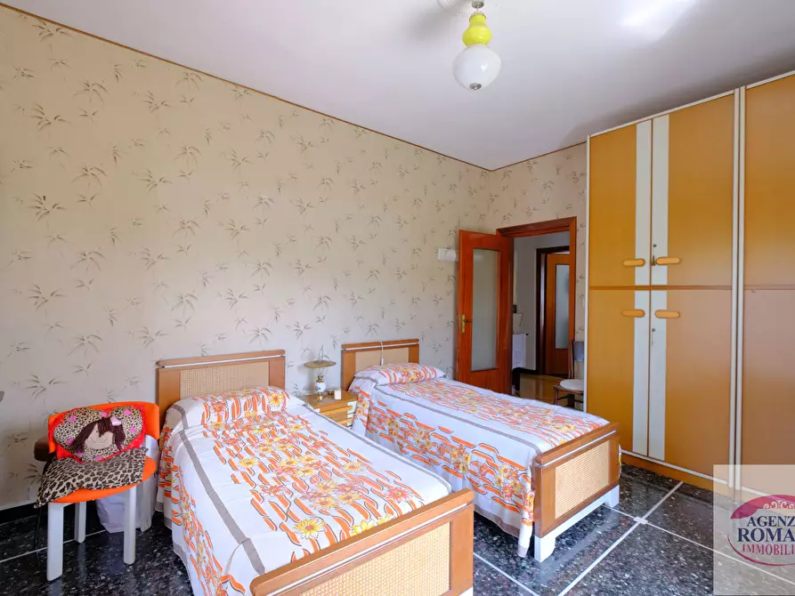 Immagine 27 di Villa in vendita  a Pareto