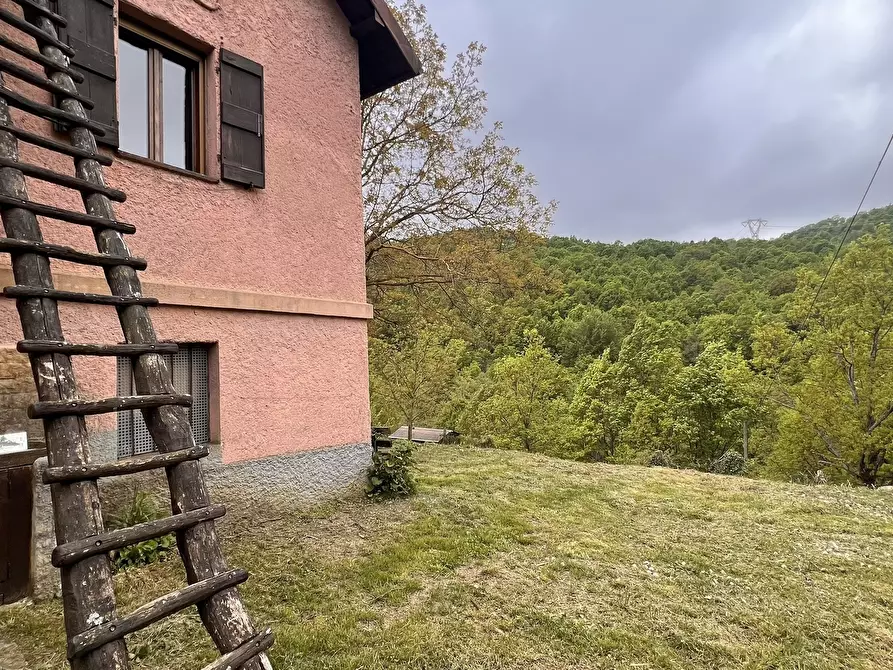 Immagine 5 di Rustico / casale in vendita  in Strada Pessina - Batresca 333 a Ponzone