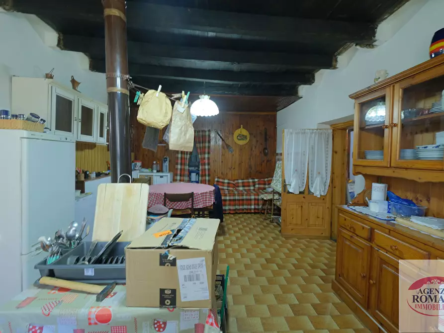 Immagine 36 di Porzione di casa in vendita  in Via Montà 14 a Urbe