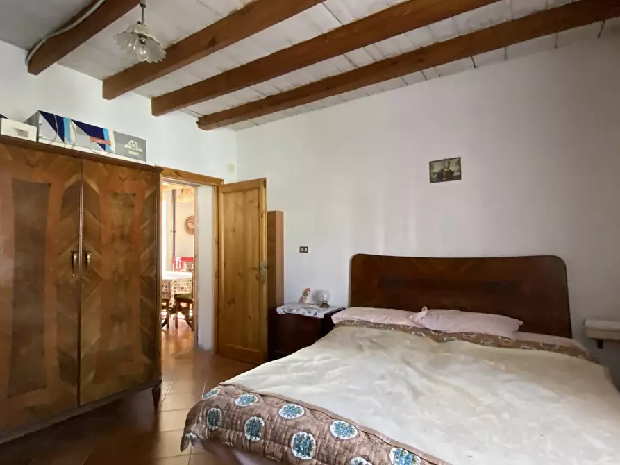 Immagine 20 di Quadrilocale in vendita  a Tiglieto