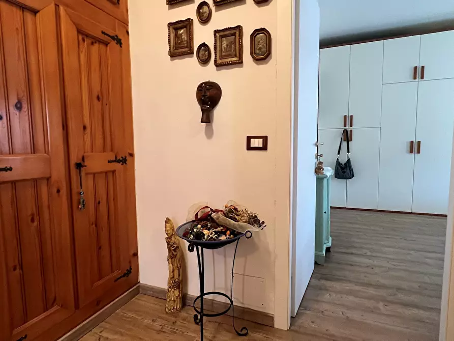 Immagine 23 di Pentalocale in vendita  a Urbe