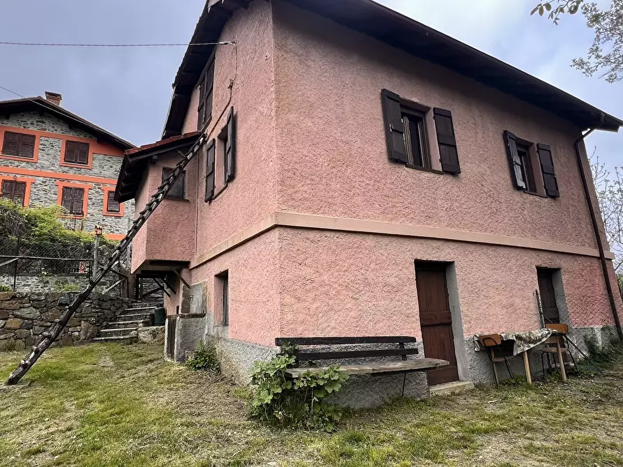 Immagine 2 di Rustico / casale in vendita  in Strada Pessina - Batresca 333 a Ponzone