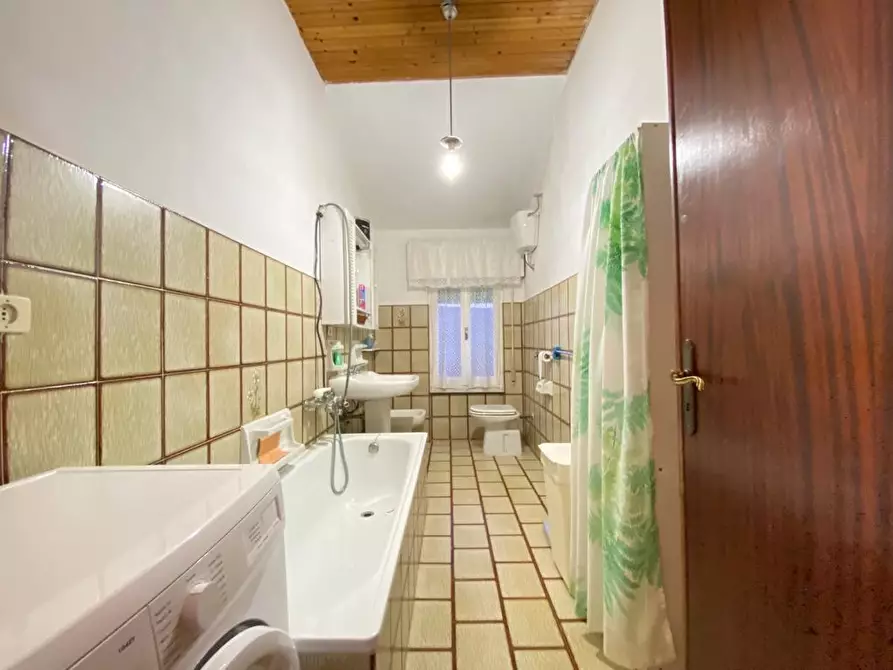 Immagine 13 di Casa trifamiliare in vendita  in via Vara Superiore 86 a Urbe