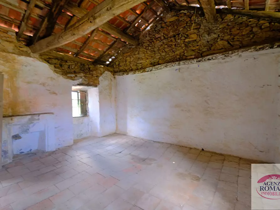 Immagine 44 di Villa in vendita  a Pareto