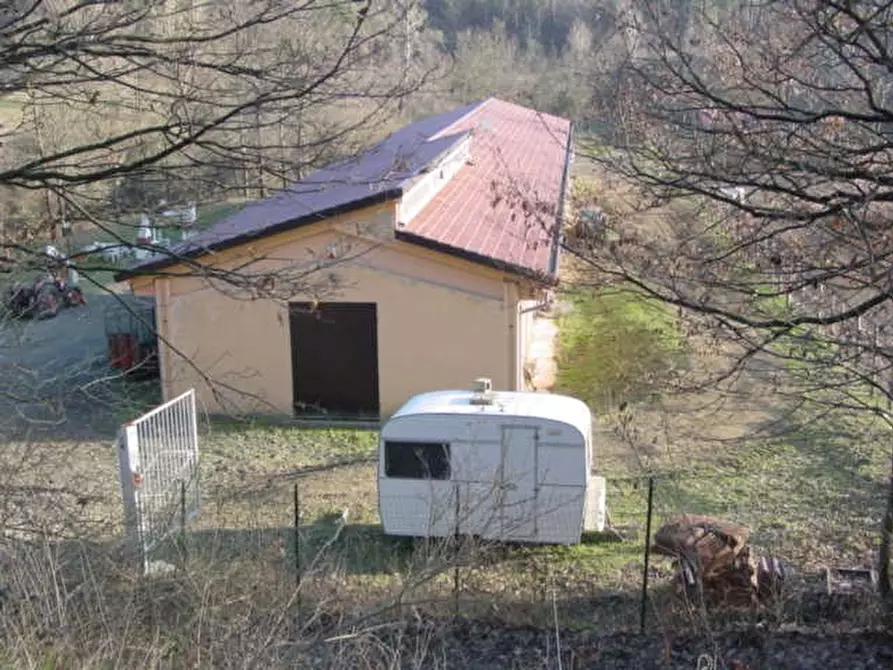 Immagine 1 di Agriturismo in vendita  a Pareto