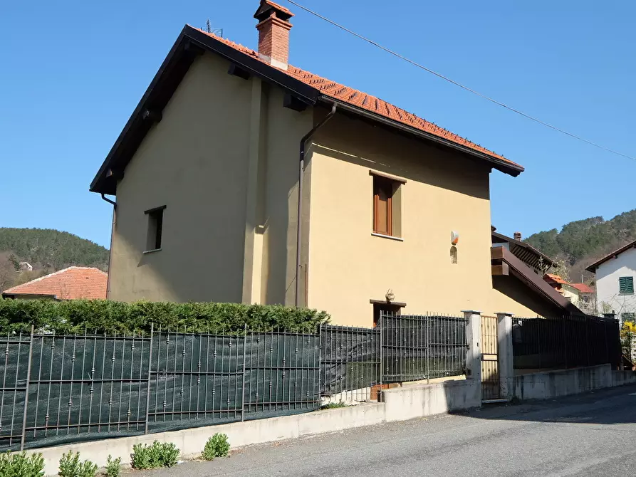 Immagine 3 di Rustico / casale in vendita  a Tiglieto