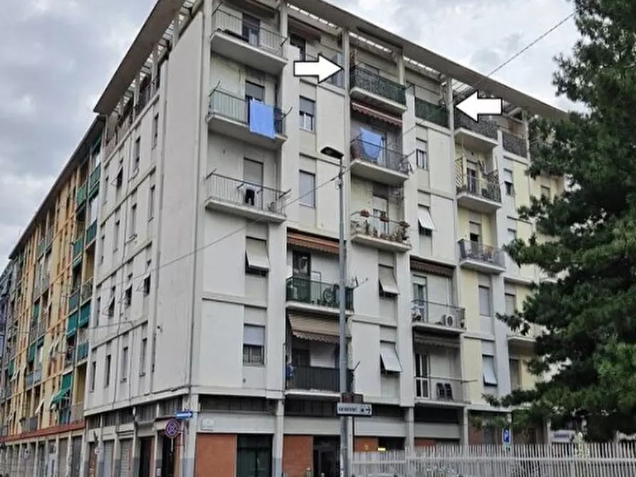 Immagine 1 di Pentalocale in vendita  in Via Ugo Foscolo 136/16 a La Spezia