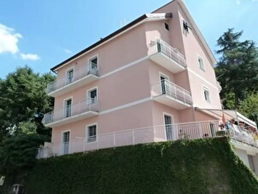Immagine 1 di Pentalocale in vendita  in Via Domenico Carli 90 a Serra Riccò