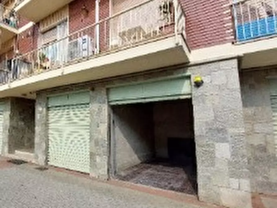 Immagine 10 di Pentalocale in vendita  in Via Luigi Einaudi 3 a Mondovì