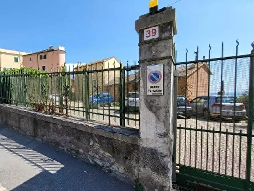 Immagine 3 di Garage in vendita  in Via Donato Somma 39 R a Genova
