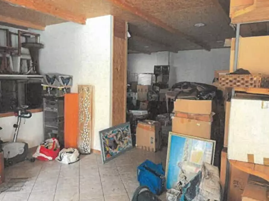 Immagine 4 di Locale commerciale in vendita  in Via Emilia 36 a Acqui Terme