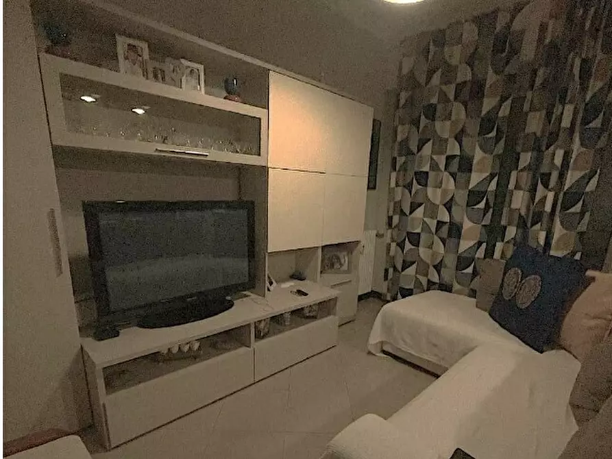 Immagine 4 di Pentalocale in vendita  in Via La Spezia 4 a Genova