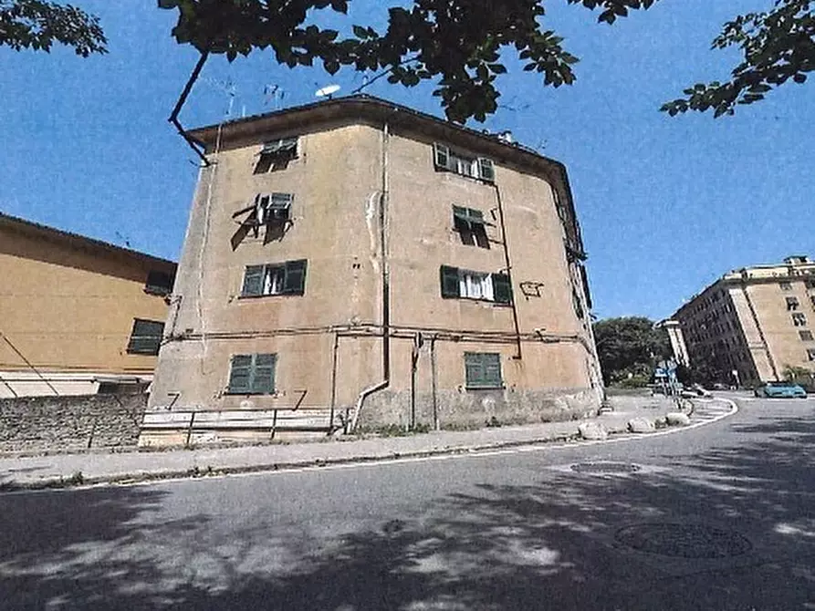 Immagine 8 di Quadrilocale in vendita  in Via Giro del Vento 66 a Genova