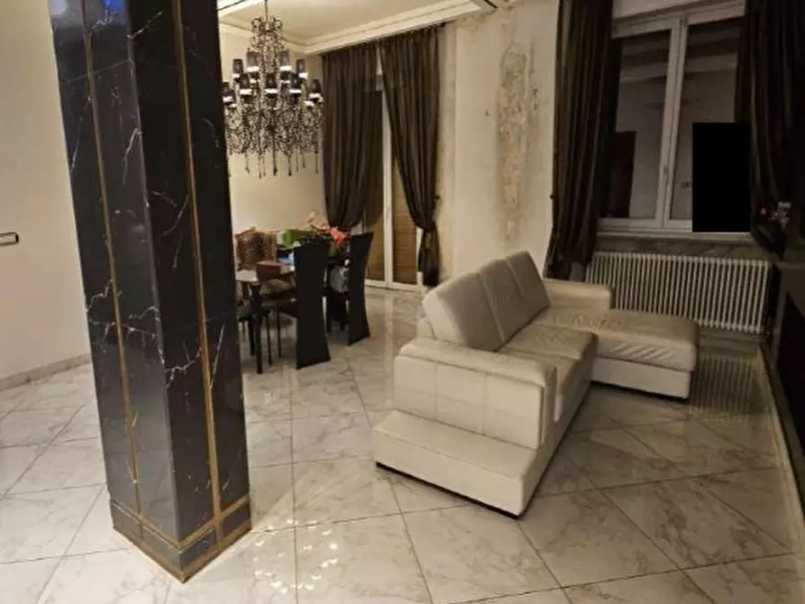 Immagine 3 di Pentalocale in vendita  in Via Persio Aulo Flacco 19 a La Spezia