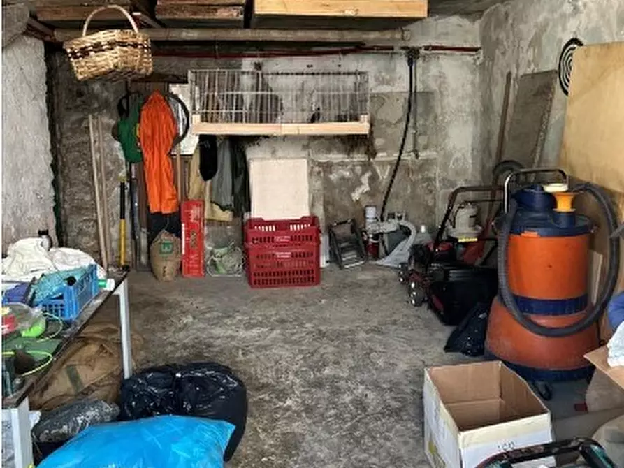 Immagine 3 di Magazzino in vendita  in Via Piane 65 a Neirone