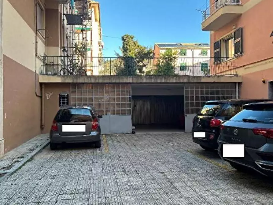 Immagine 3 di Garage in vendita  in Via Nicola Fabrizi 88 a Genova