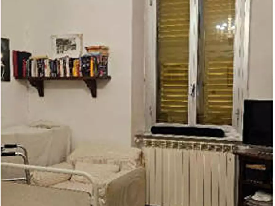 Immagine 4 di Pentalocale in vendita  in Viale Carlo Canepa 10 a Genova