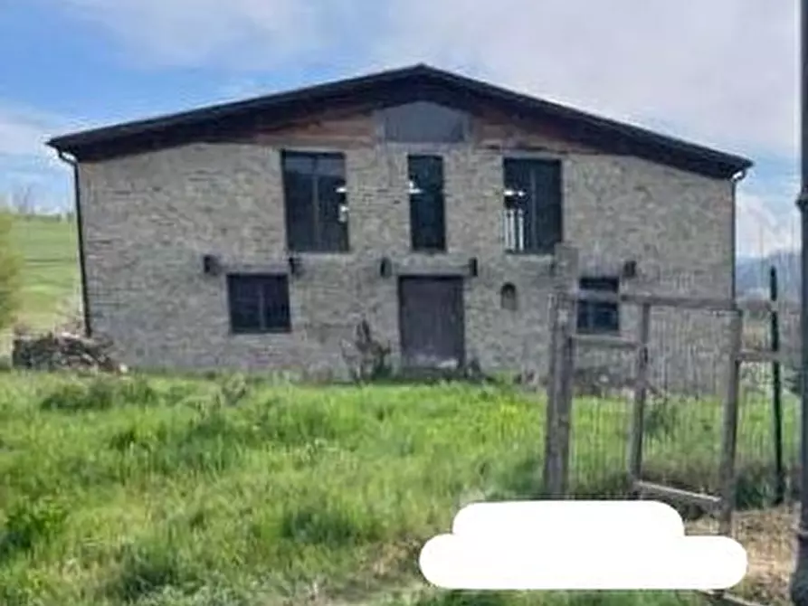 Immagine 1 di Villa in vendita  in Localita San Michele snc a Castelletto Uzzone