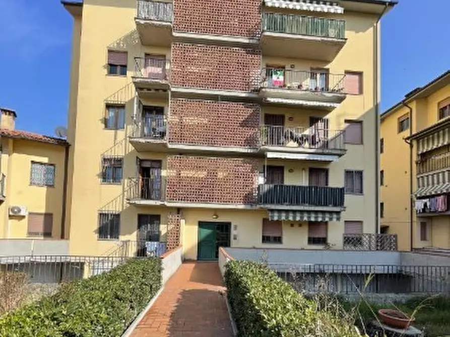 Immagine 1 di Pentalocale in vendita  in Via Giovanni Piantanida 23/5 a Firenze