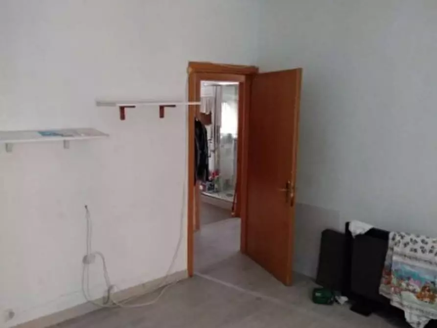 Immagine 4 di Pentalocale in vendita  in Via Renato Quartini 31 a Genova