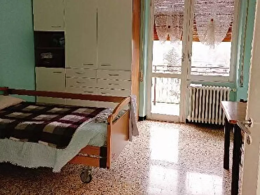 Immagine 6 di Albergo/B&B/Residence in vendita  in Via Roma 53 a Rezzoaglio
