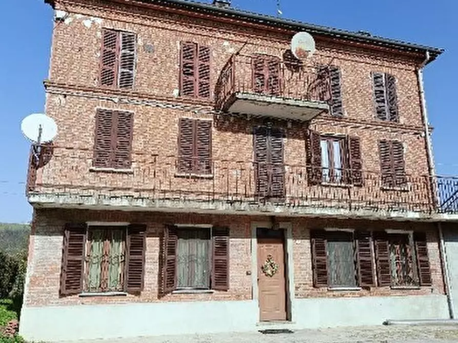 Immagine 1 di Pentalocale in vendita  in Via Roma 62 a Cortiglione