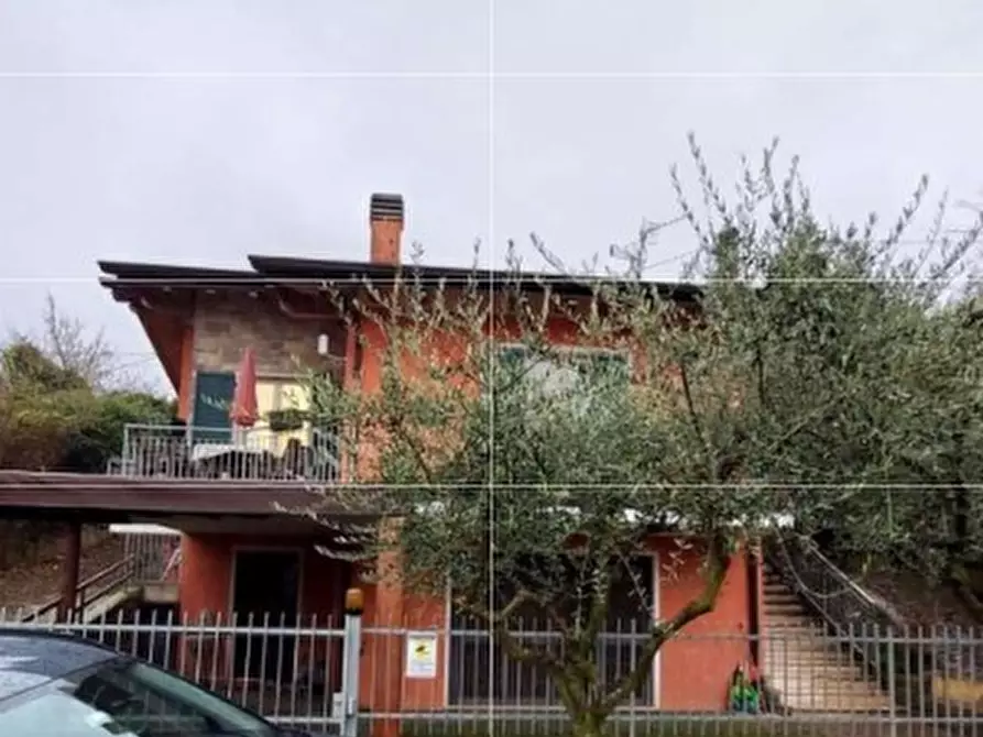 Immagine 1 di Villa in vendita  in Via Arno 13 a Peschiera Del Garda