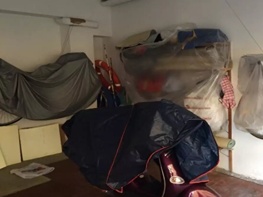 Immagine 4 di Garage in vendita  in Via Castagneto 58 a Rapallo