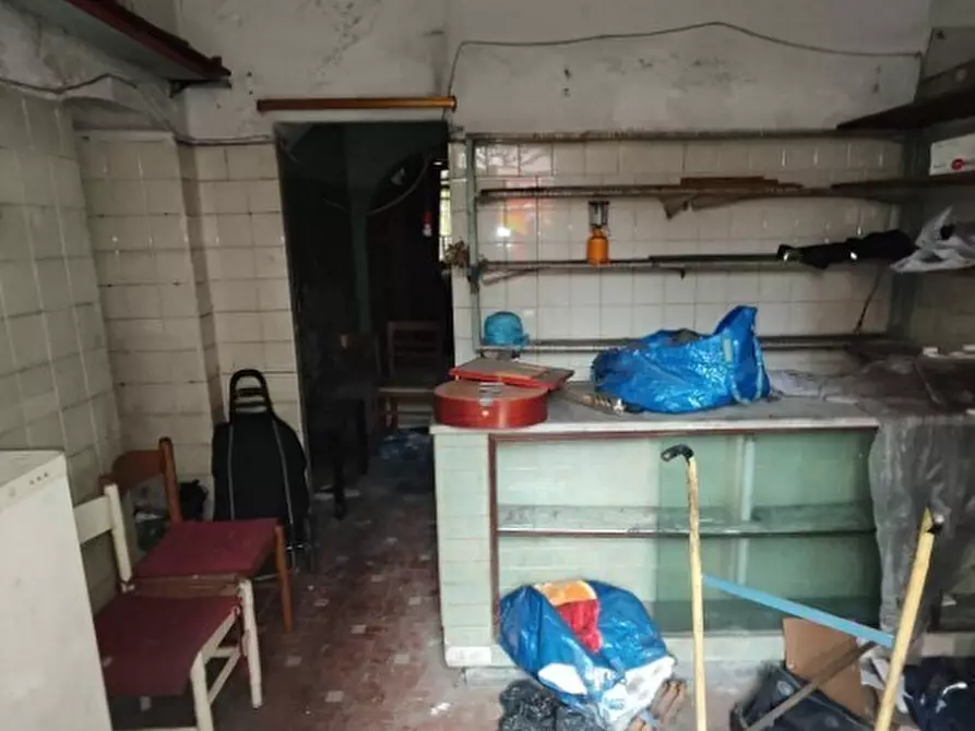 Immagine 6 di Locale commerciale in vendita  in Via Teglia 69R a Genova