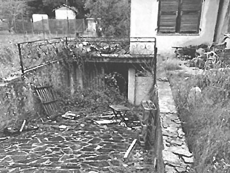 Immagine 6 di Villa in vendita  in Via XV Febbraio snc a Follo