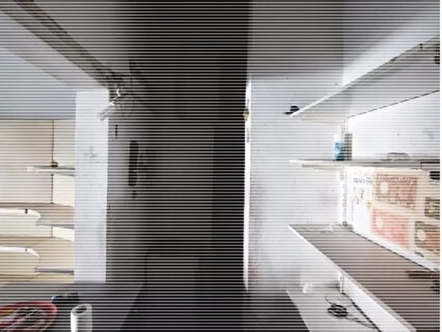 Immagine 7 di Locale commerciale in vendita  in Via Asiago 1 R a Genova