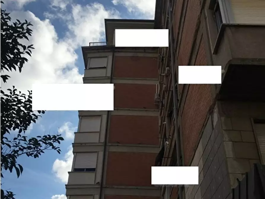 Immagine 7 di Pentalocale in vendita  in Via Enrico delle Sedie 14 a Livorno