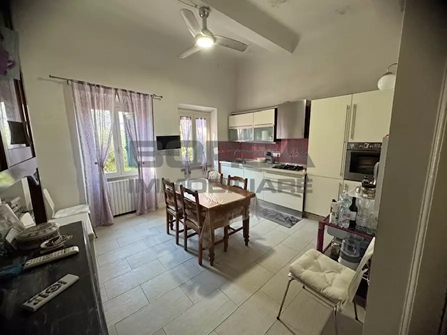 Immagine 3 di Quadrilocale in vendita  in Borgo dei Cappuccini 80 a Livorno