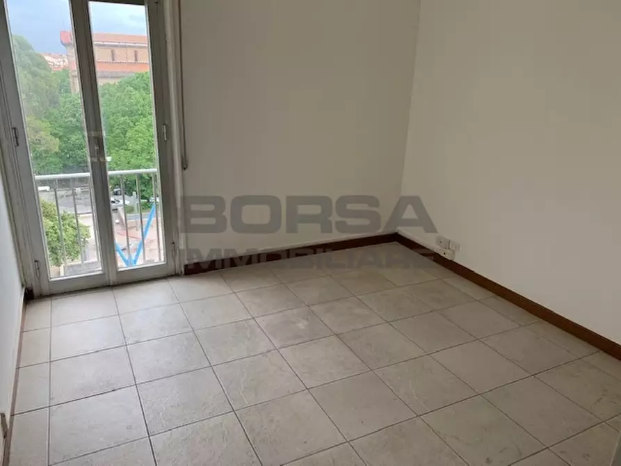 Immagine 7 di Ufficio in vendita  in Piazza Attias a Livorno