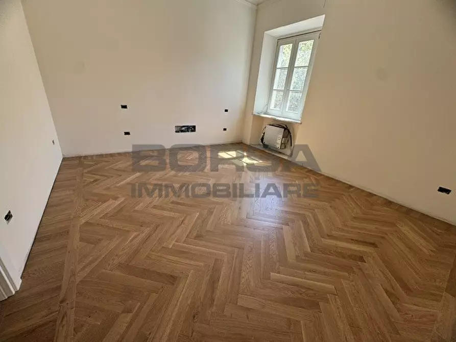Immagine 12 di Appartamento in vendita  in Via Ombrosa 8 a Livorno