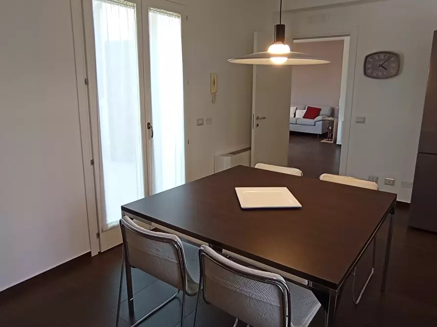 Immagine 13 di Pentalocale in affitto  a Ragusa