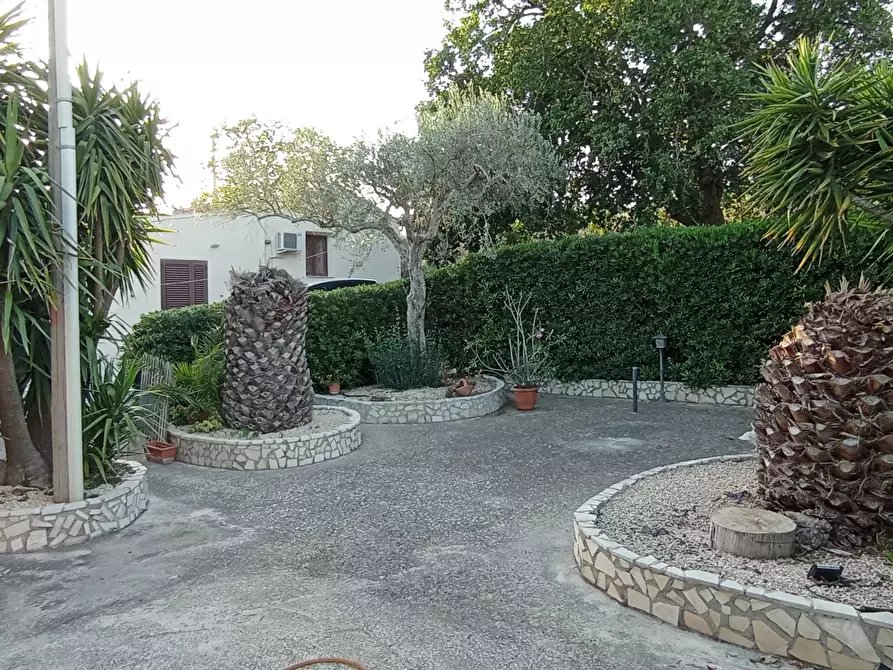 Immagine 16 di Casa indipendente in affitto  a Chiaramonte Gulfi