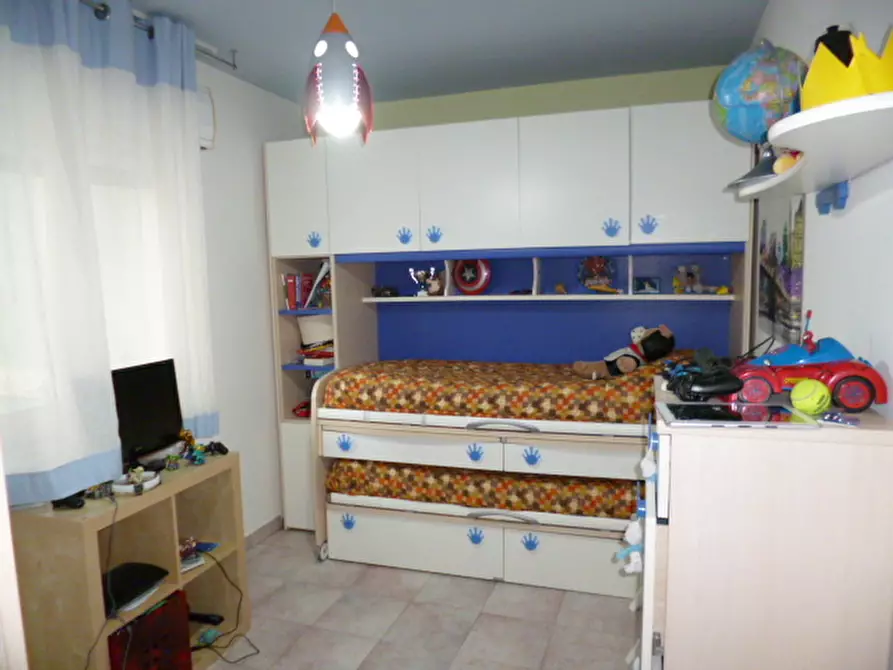 Immagine 9 di Quadrilocale in vendita  a Ragusa