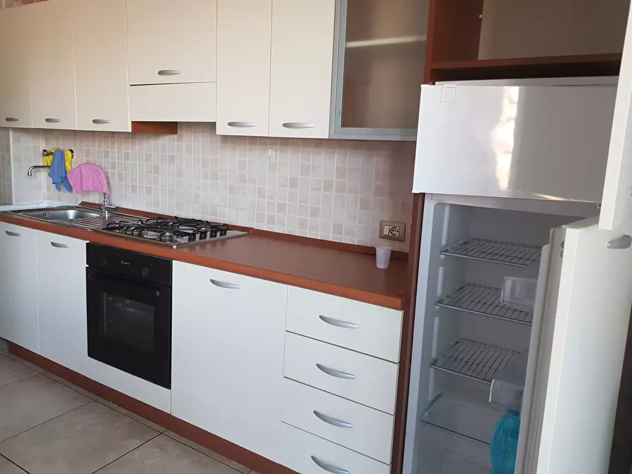 Immagine 4 di Trilocale in affitto  a Ragusa